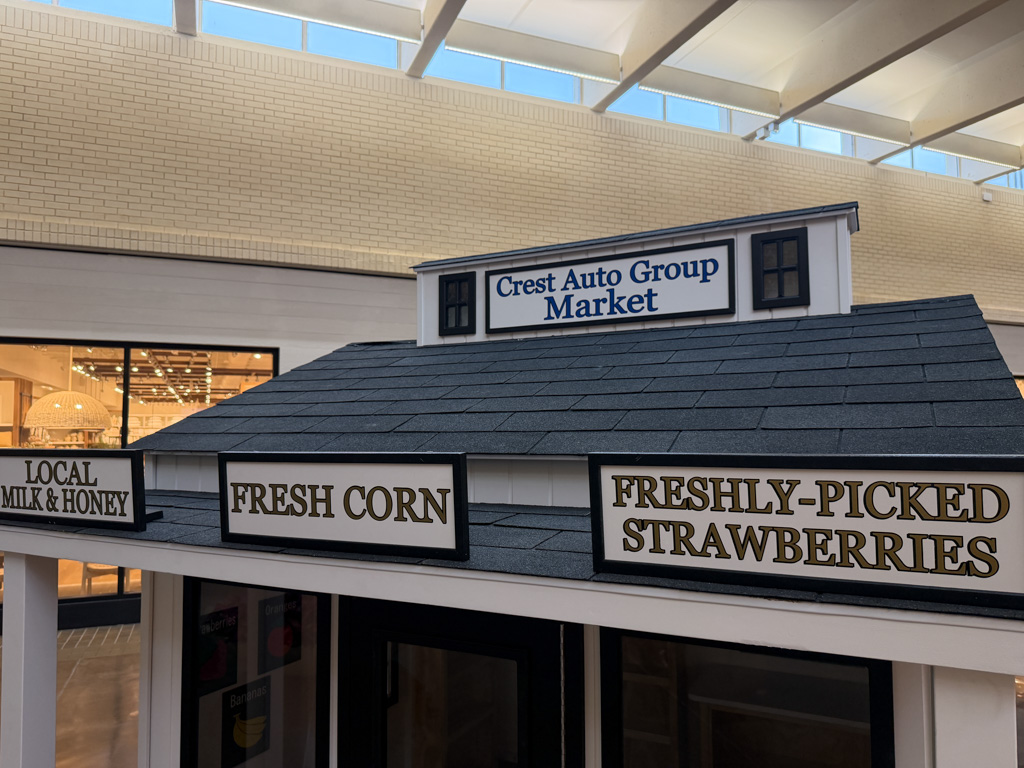 This is an image of the Crest Auto Market playhouse