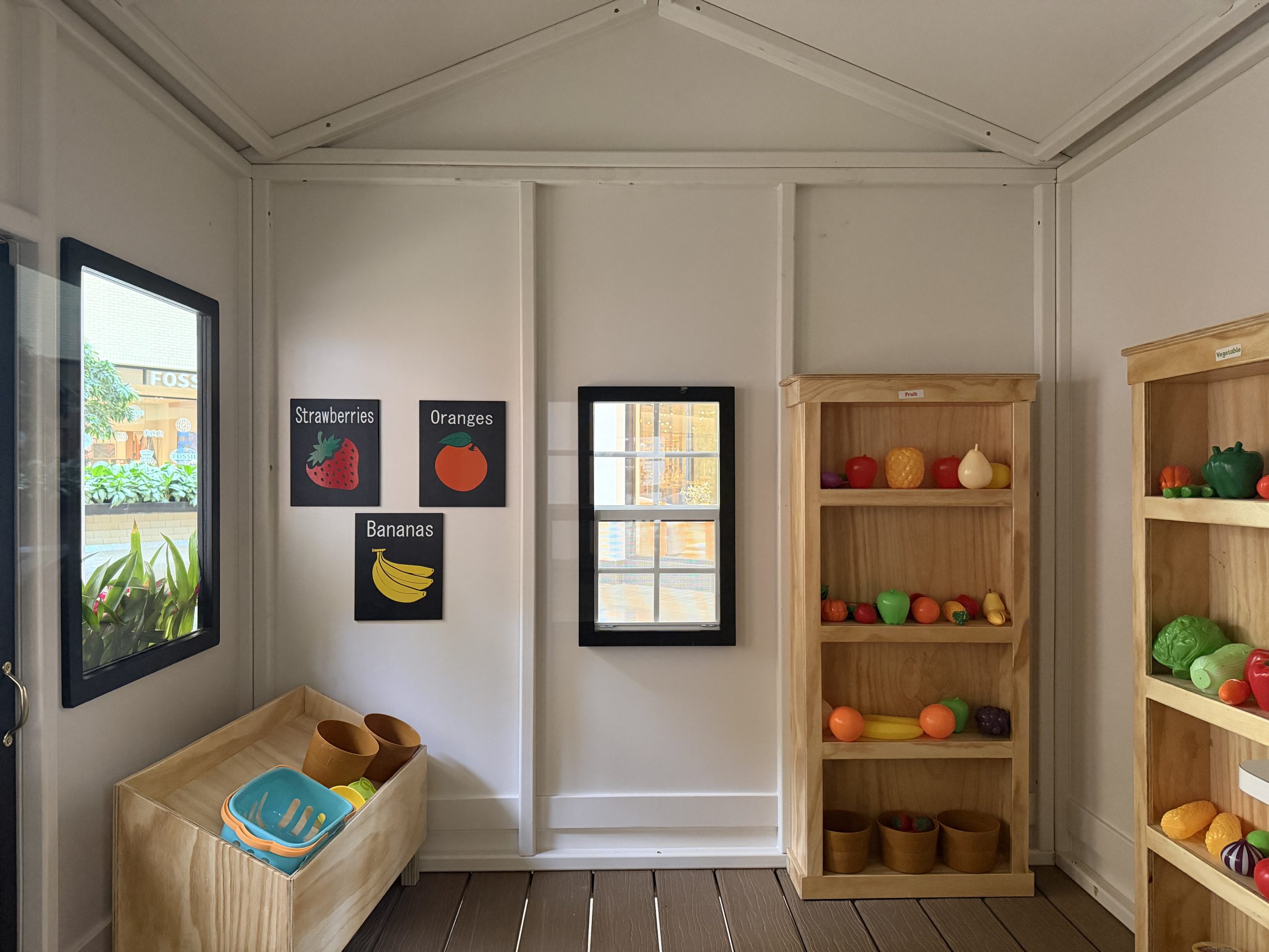 This is an image of the Crest Auto Market playhouse